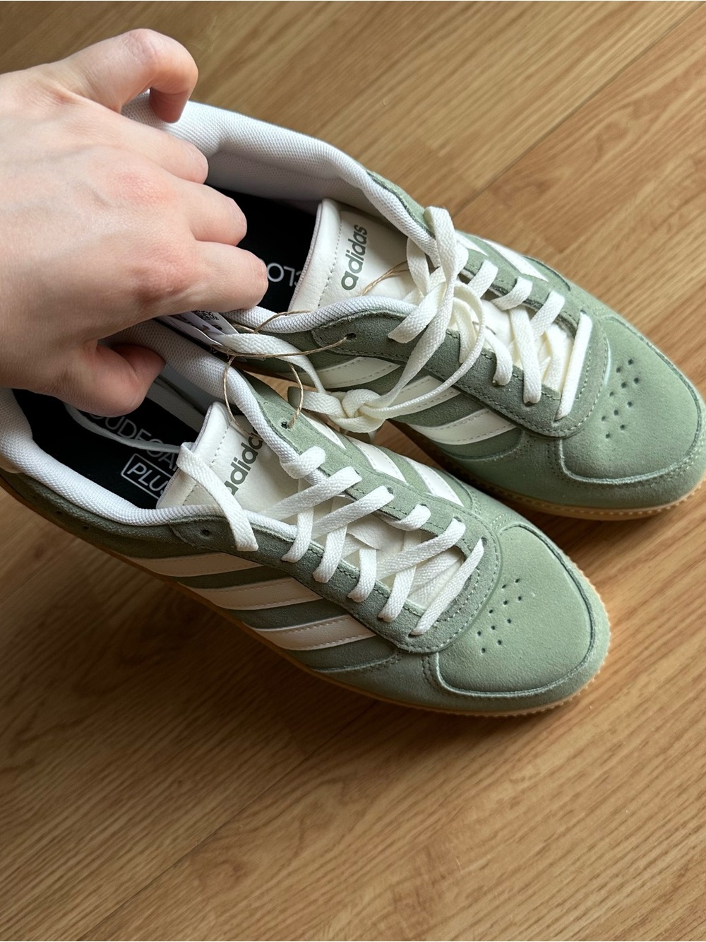 adidas Breaknet Sleek Shoes / Green / Women’s / Size 8 and 9 - Picture 5 of 7